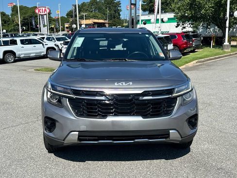 Used 2025 Kia Seltos S FWD image 2