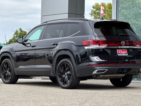 Used 2026 Volkswagen Atlas SE AWD/4WD image 3