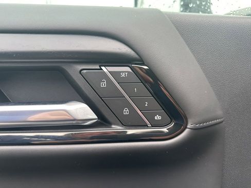 Used 2025 GMC Sierra 2500 AT4X image 17