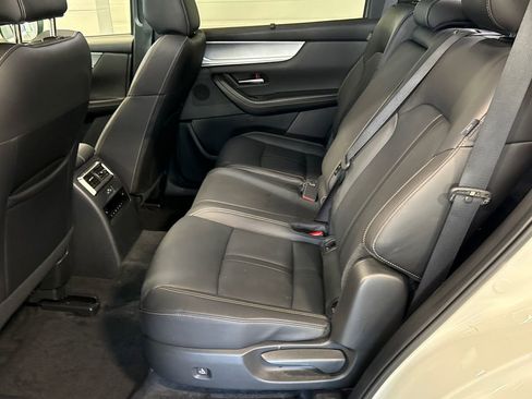 Used 2026 MAZDA CX-90 3.3 Turbo w/ Preferred Package AWD/4WD image 9
