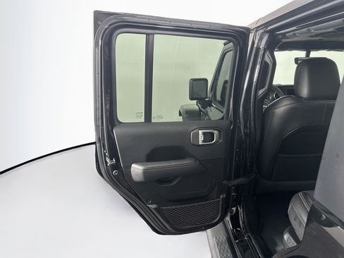 Used 2023 Jeep Wrangler Unlimited Sahara w/ Cold Weather Group AWD/4WD image 25