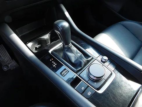 Used 2024 MAZDA MAZDA3 s image 17