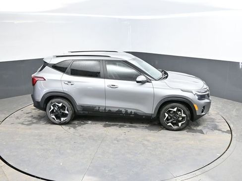 Used 2025 Kia Seltos S image 44