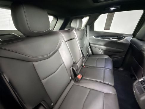 Used 2025 Cadillac XT5 Premium Luxury image 43