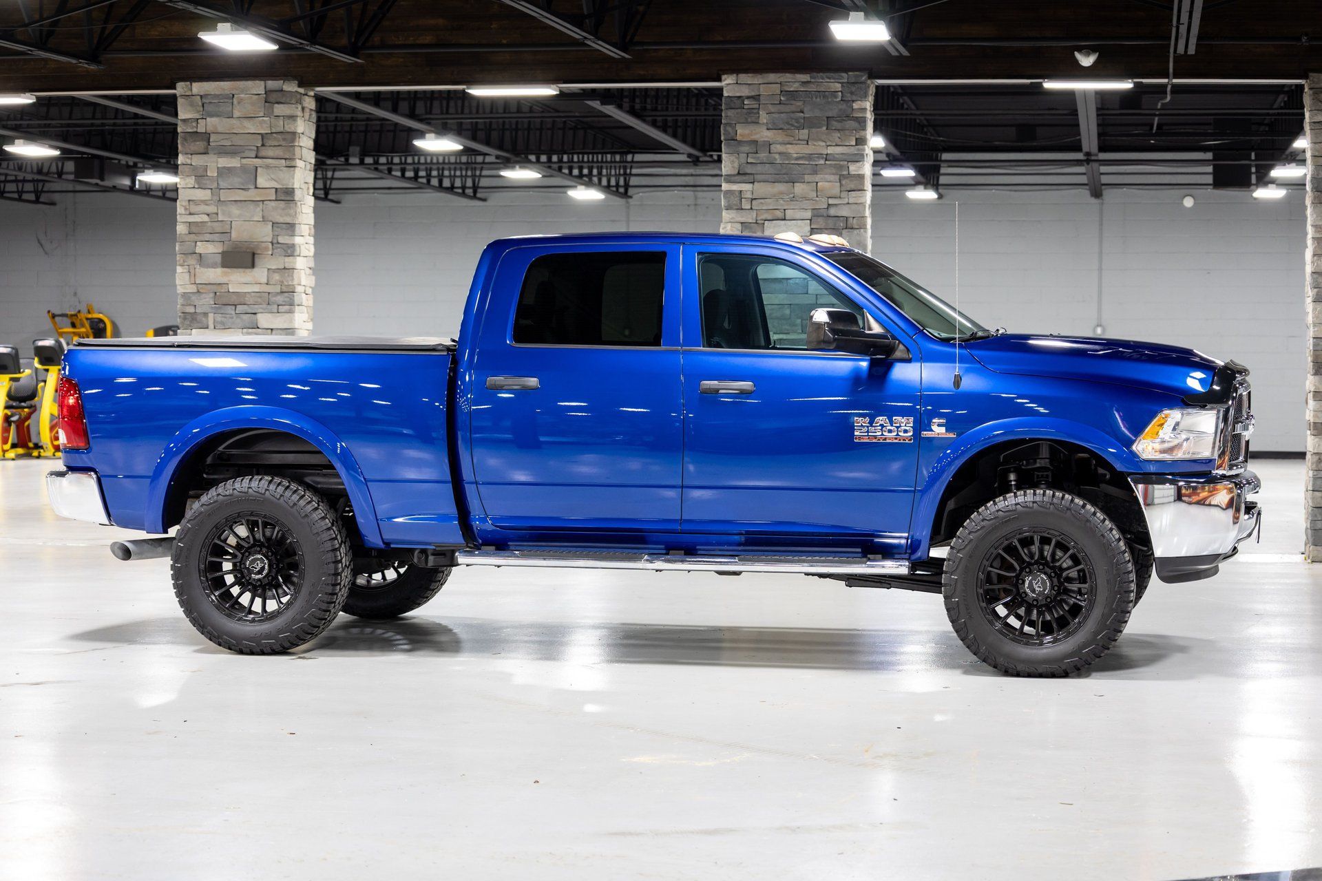 Used 2015 RAM 2500 Tradesman w/ Chrome Appearance Group AWD/4WD image 19