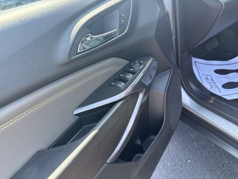 Used 2024 Chevrolet Trax ACTIV FWD image 14