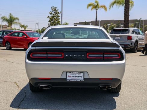 Used 2023 Dodge Challenger SXT RWD image 5