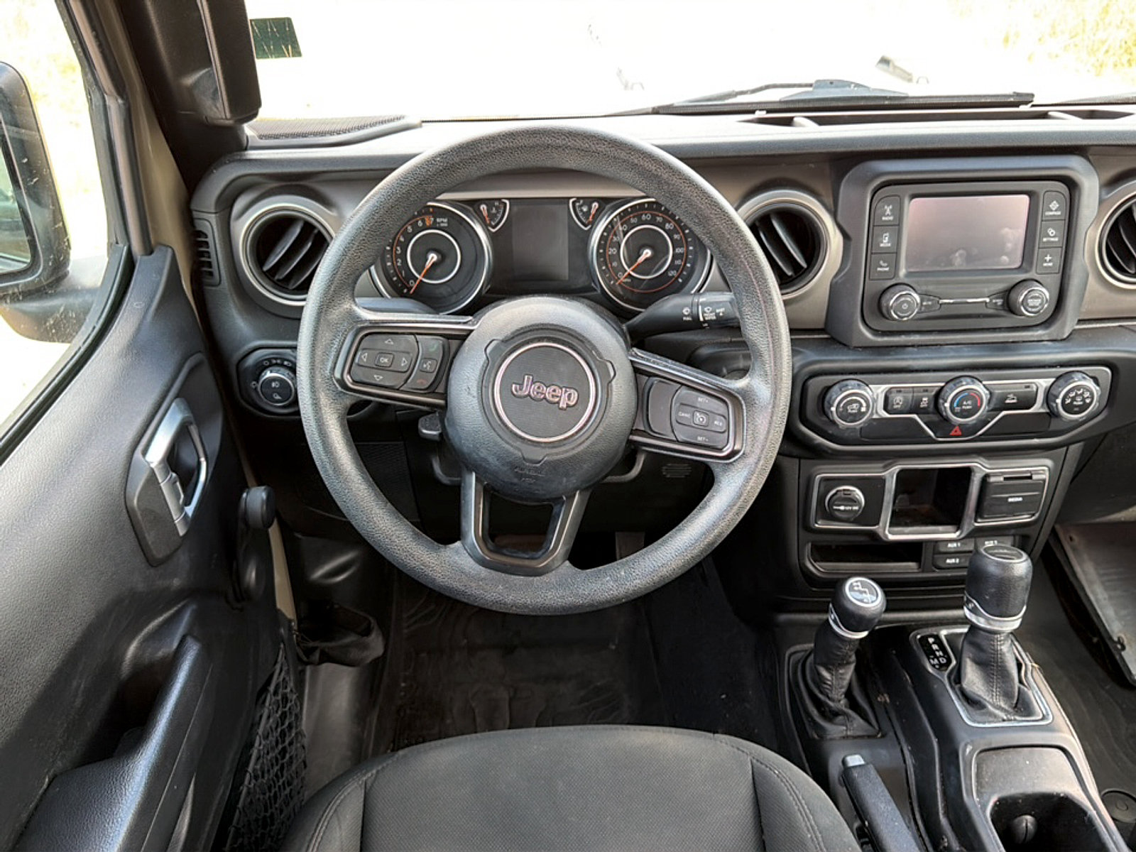 Used 2020 Jeep Gladiator Sport AWD/4WD image 17