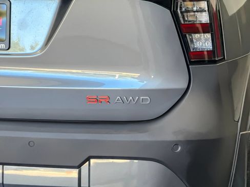 Used 2025 Nissan Kicks SR AWD/4WD image 25
