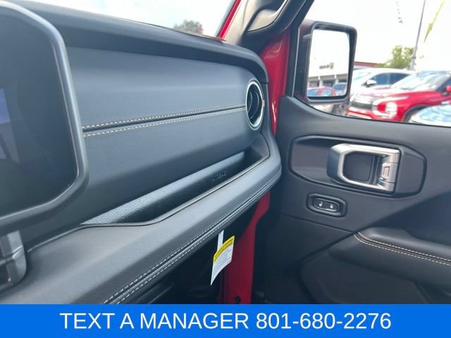 New 2026 Jeep Wrangler Unlimited Sahara w/ Whitecap Package AWD/4WD image 30