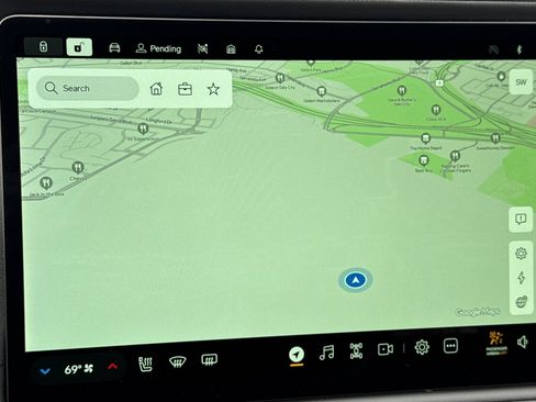 Used 2025 Rivian R1S Adventure AWD/4WD image 17