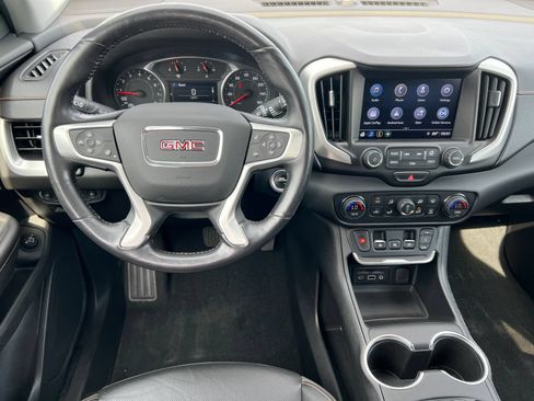 Certified 2018 GMC Terrain SLT w/ Preferred Package AWD/4WD image 4