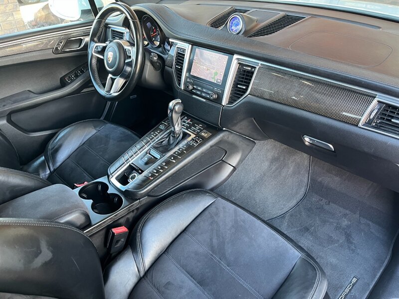 Used 2017 Porsche Macan GTS AWD/4WD image 7
