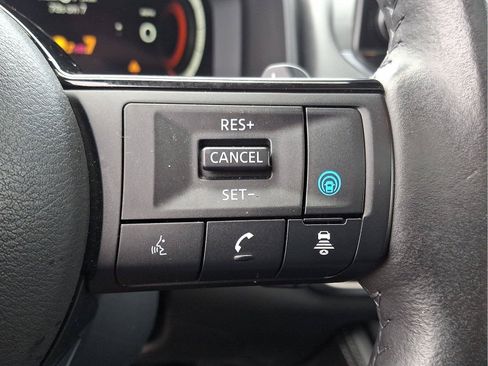 Used 2021 Nissan Rogue Platinum FWD image 21