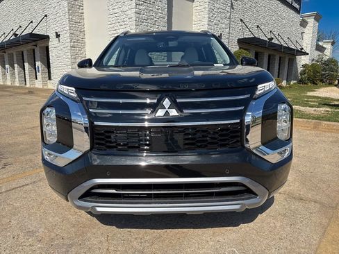 New 2026 Mitsubishi Outlander SEL FWD image 2
