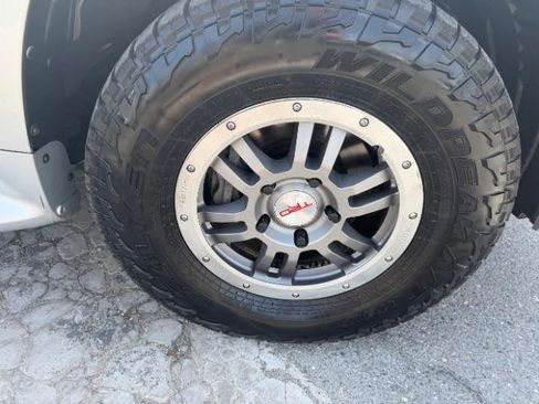 Used 2013 Lexus LX 570 4WD image 16