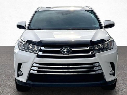 Certified 2018 Toyota Highlander Limited Platinum image 3