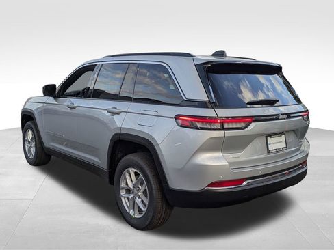 New 2025 Jeep Grand Cherokee Laredo X image 5