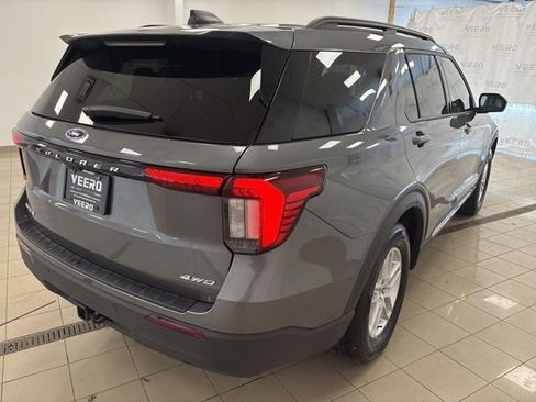 Certified 2025 Ford Explorer Active AWD/4WD image 5