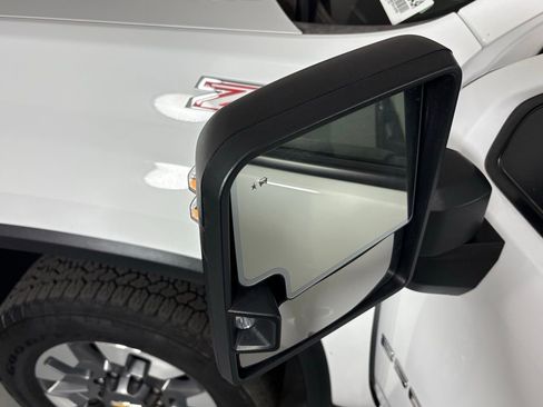 Used 2025 Chevrolet Silverado 2500 Custom w/ Custom Value Package image 19