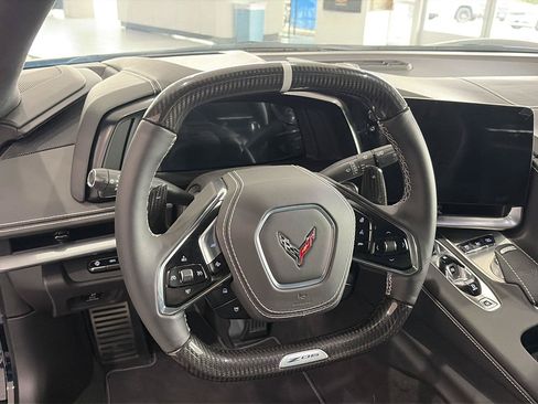 Used 2025 Chevrolet Corvette Z06 RWD image 7