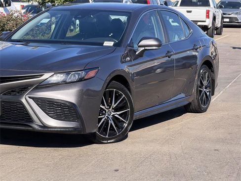 Certified 2024 Toyota Camry SE w/ Blackout Package (TMS) image 3