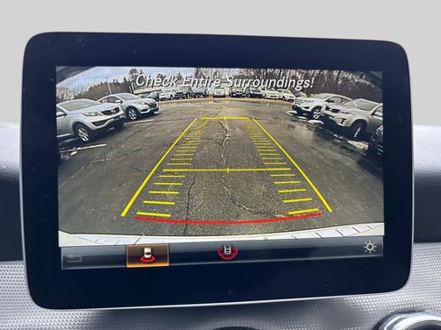 Used 2018 Mercedes-Benz GLA 250 4MATIC image 30