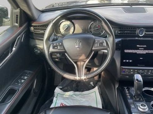 Used 2023 Maserati Quattroporte Modena Q4 AWD/4WD image 17