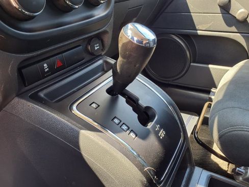 Used 2015 Jeep Patriot Sport image 21