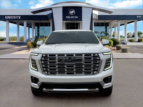 Used 2025 GMC Yukon Denali w/ Denali Reserve Package AWD/4WD image 8