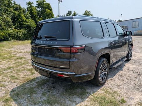 Used 2022 Jeep Wagoneer Series III w/ Convenience Group I image 10