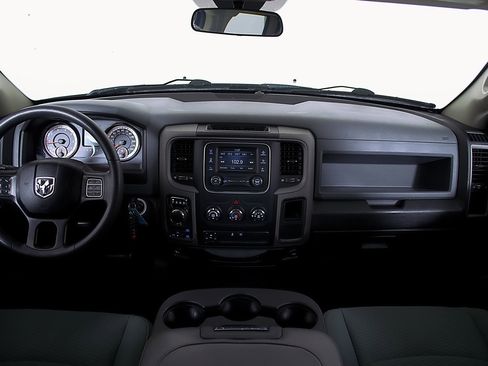 Used 2018 RAM 1500 Express w/ Express Value Package AWD/4WD image 22