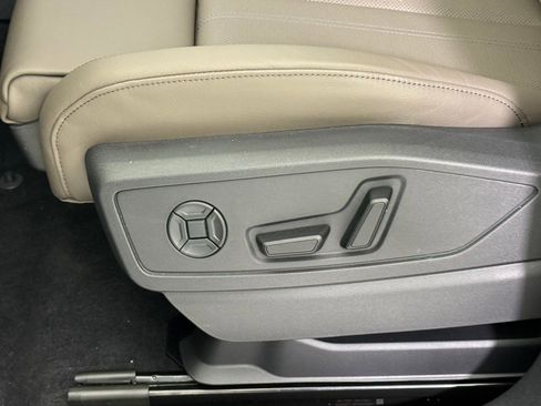 New 2025 Audi Q5 Premium Plus image 14