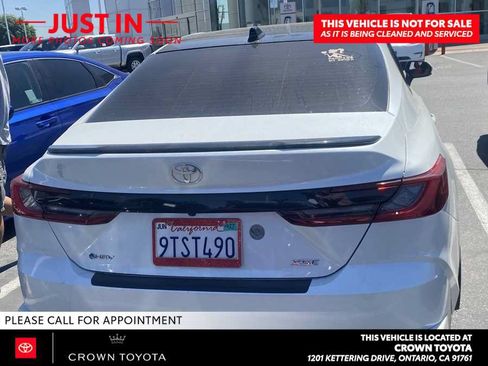 Used 2025 Toyota Camry XSE FWD image 5
