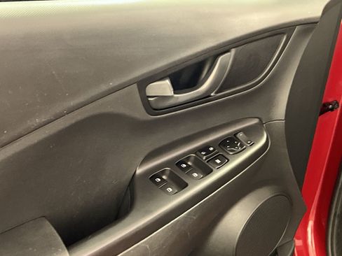 Used 2021 Hyundai Kona SEL FWD image 16