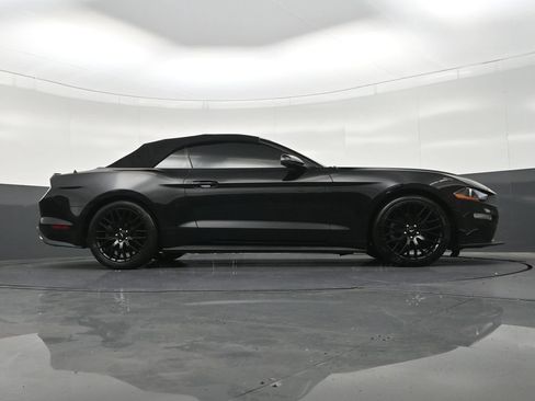 Used 2020 Ford Mustang Premium RWD image 23