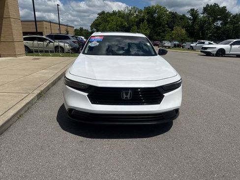 Used 2025 Honda Accord SE image 7