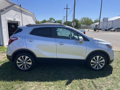Used 2019 Buick Encore Preferred AWD/4WD image 5
