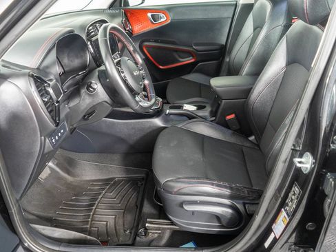 Used 2023 Kia Soul GT-Line FWD image 10
