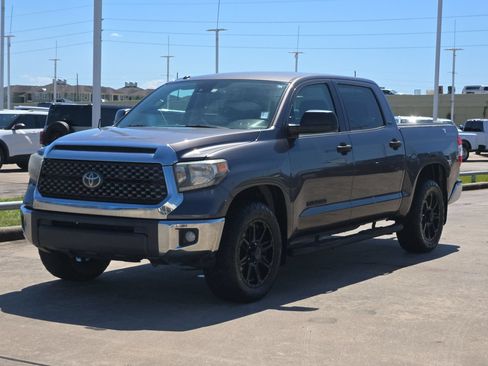 Used 2018 Toyota Tundra SR5 w/ SR5 Upgrade Package RWD image 8