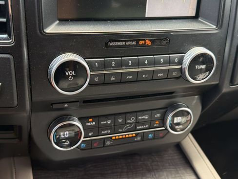 Used 2018 Ford Expedition Limited w/ Equipment Group 302A RWD image 17