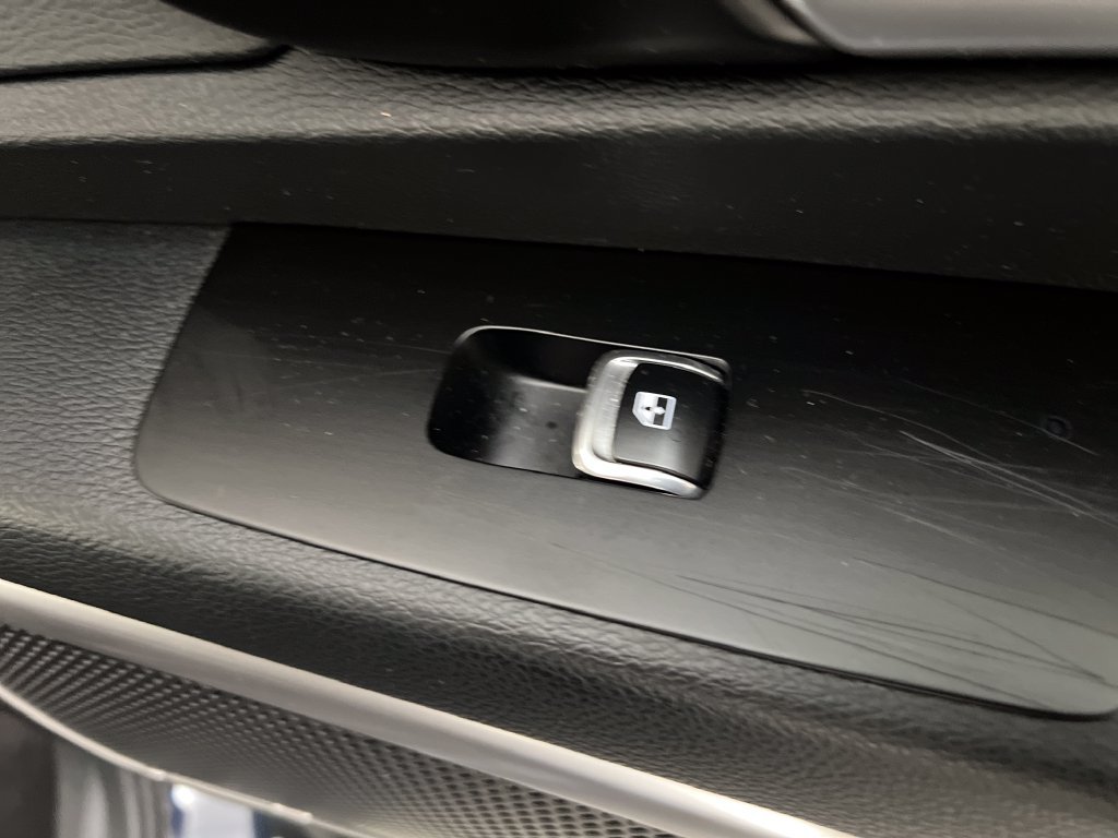 Used 2025 Kia Telluride S FWD image 31