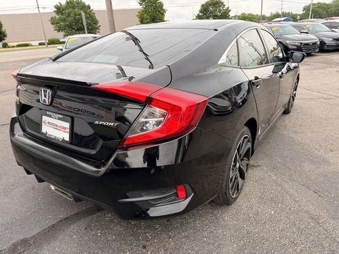 Used 2019 Honda Civic Sport image 5
