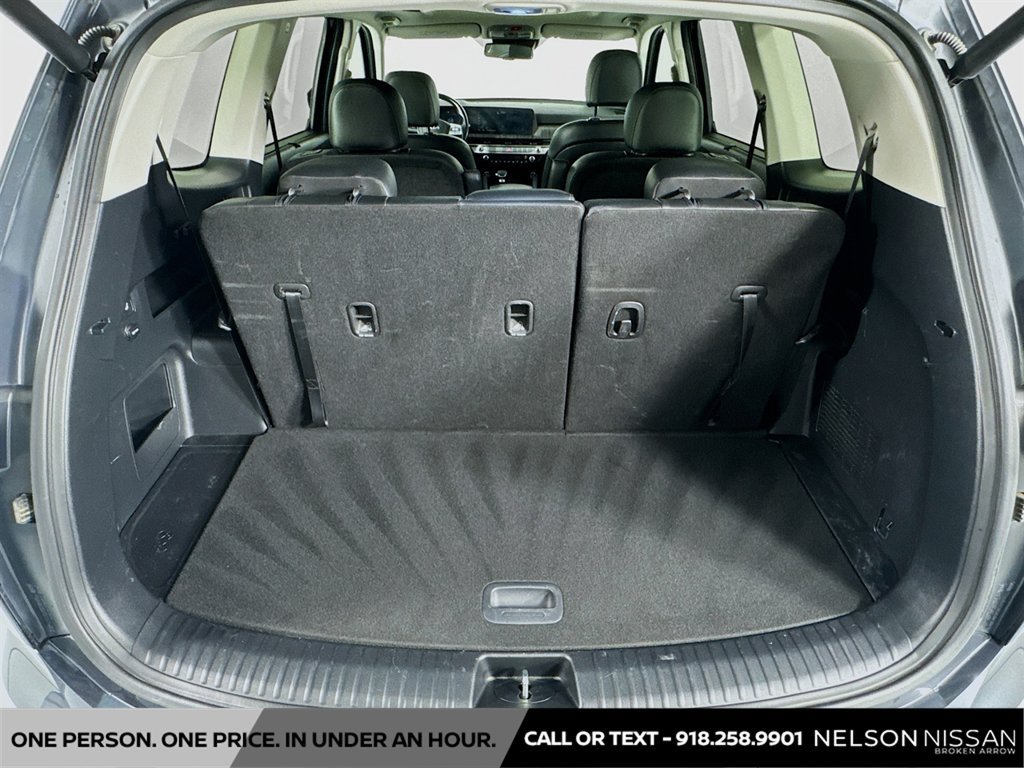 Used 2024 Kia Telluride EX w/ EX Captain's Chair Package FWD image 27