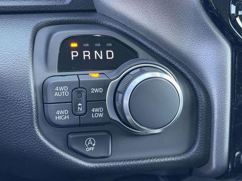 New 2026 RAM 1500 4x4 Crew Cab image 22