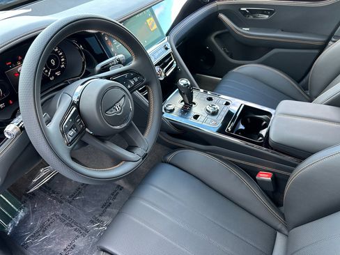 New 2025 Bentley Flying Spur Plug-In Hybrid image 13