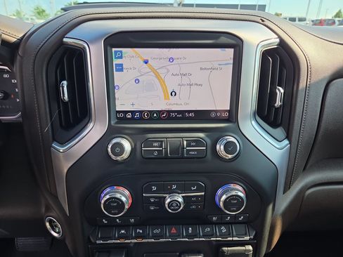 Used 2022 GMC Sierra 1500 SLT w/ SLT Premium Plus Package AWD/4WD image 25