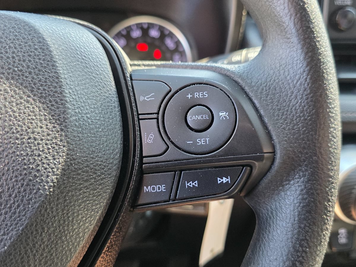 Used 2019 Toyota RAV4 LE w/ Carpet Mat Package FWD image 36