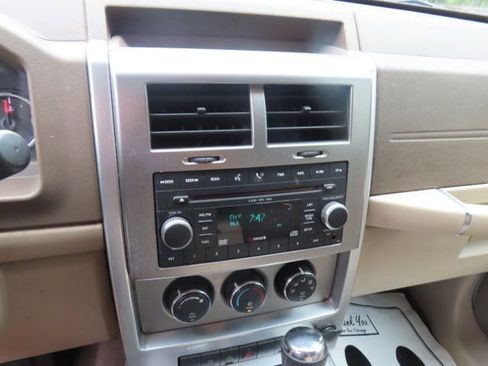 Used 2008 Jeep Liberty Limited w/ Premium Sound Group AWD/4WD image 22