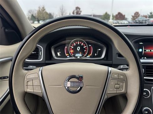 Used 2015 Volvo S60 T5 Premier image 25